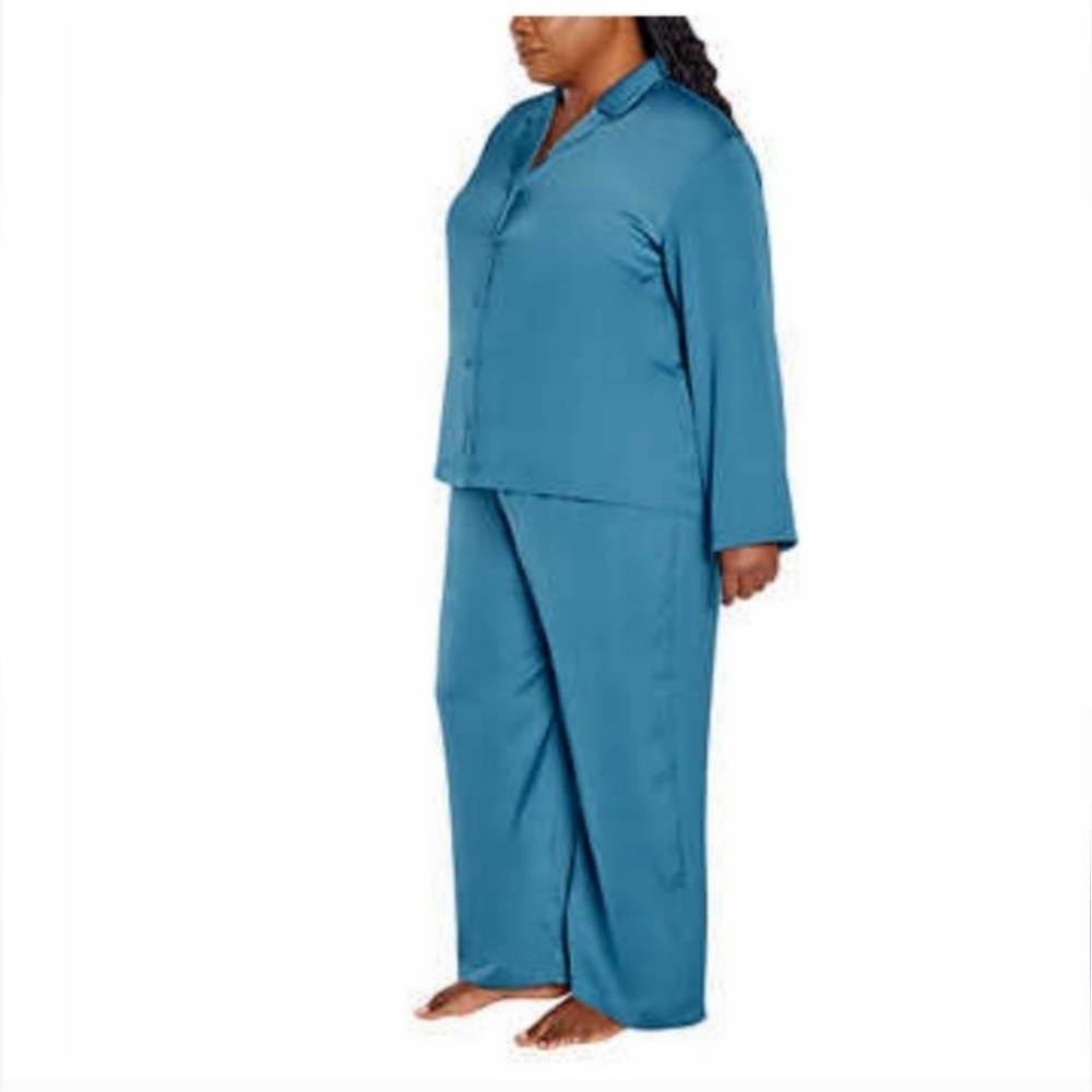 Banana Republic Ladies' 2-piece Satin PJ Set